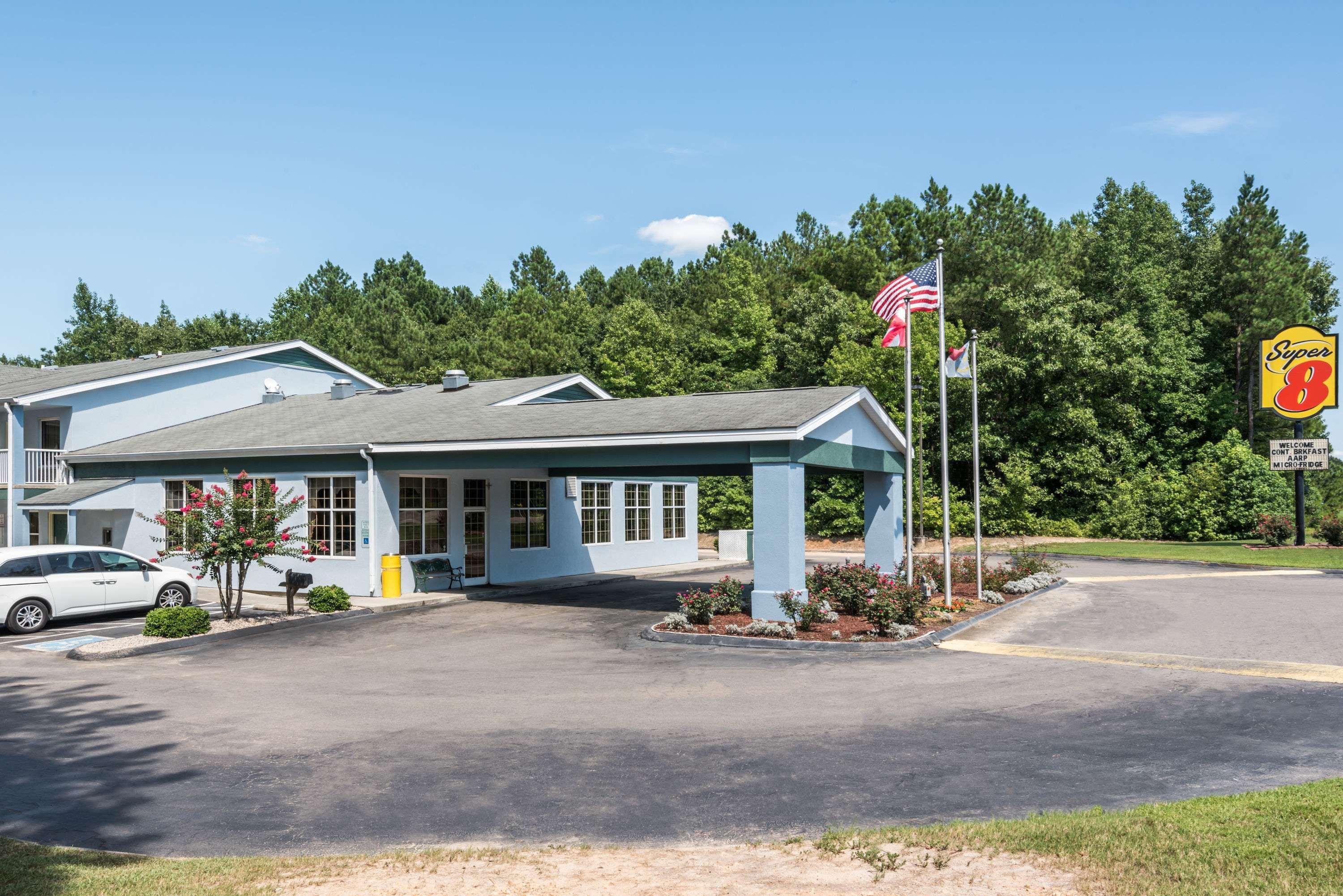 Super 8 By Wyndham Fayetteville Exterior foto